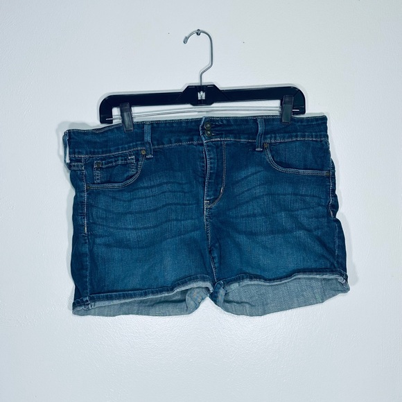 Women’s Levi Denizen Jean Shorts - Picture 1 of 3
